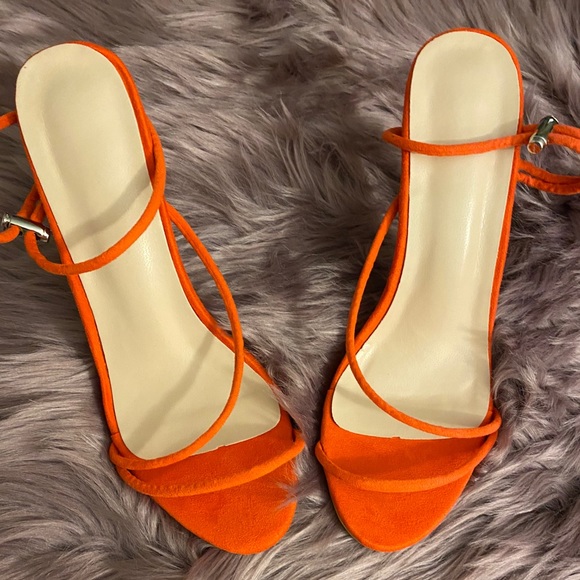 Heels - Picture 2 of 8